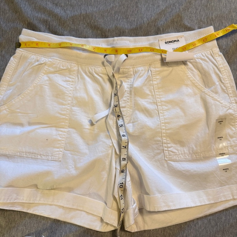 Sonoma Women's Cream Cargo Shorts